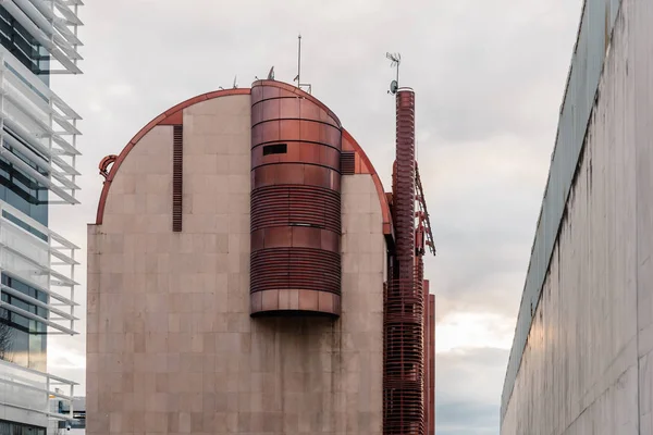 Edificios de arquitectura moderna en Madrid —  Fotos de Stock