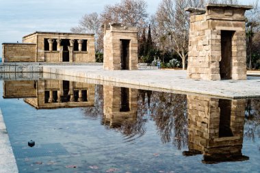 Mısır Tapınağı Debod Madrid'de