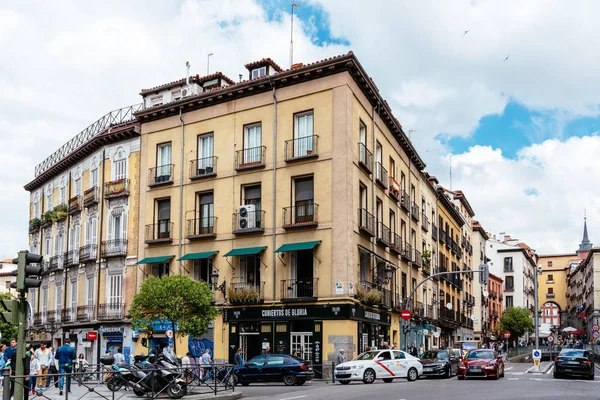 Vista de la calle Toledo en el centro de Madrid — Foto de Stock