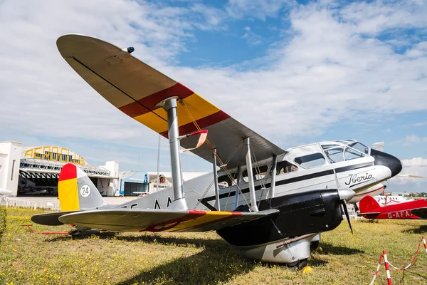 De Havilland DH89 Dragon Rapide durante show aéreo — Fotografia de Stock