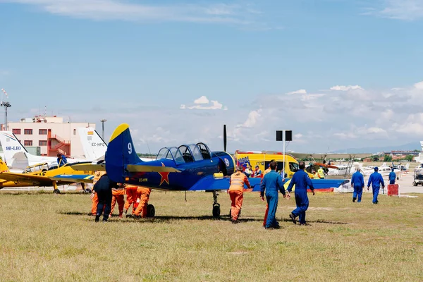 Самолёты Yak 52 — стоковое фото