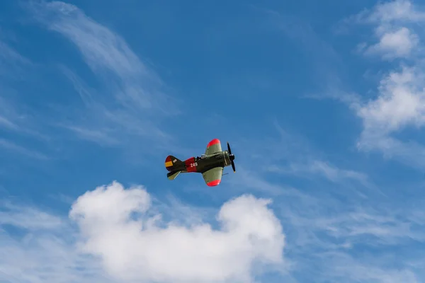 Policarpov I-16 1933 russian aircraft during air show — Stock Photo, Image