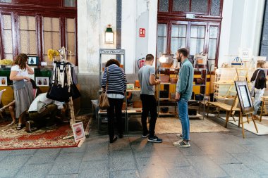 Bit pazarı Madrid Demiryolu Müzesi'nde