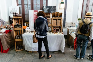 Bit pazarı Madrid Demiryolu Müzesi'nde