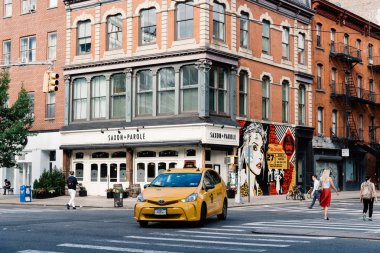 New York City, Amerika Birleşik Devletleri - 20 Haziran 2018: Bowery East Village Manhattan'ın sokak görünümü
