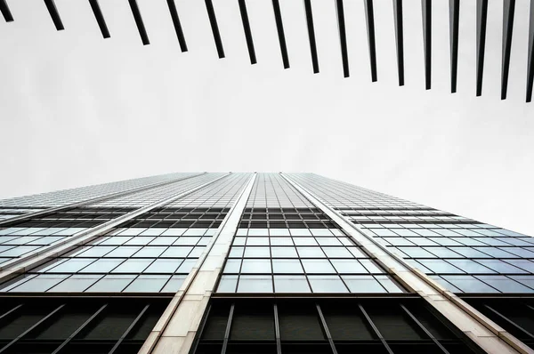 Moderno edificio de oficinas en la ciudad de Nueva York — Foto de Stock