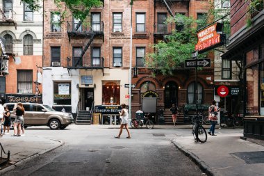 New York'ta Macdougal Caddesi'nin doğal görünümü