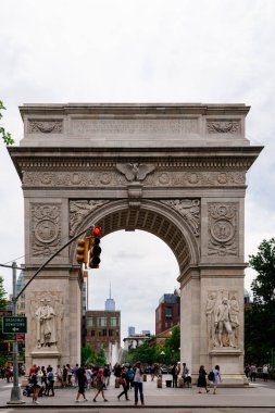 new York'ta washington square park kemer