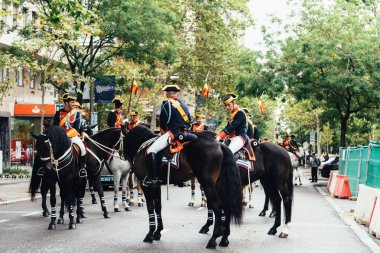 İspanyol milli günü askeri geçit Madrid