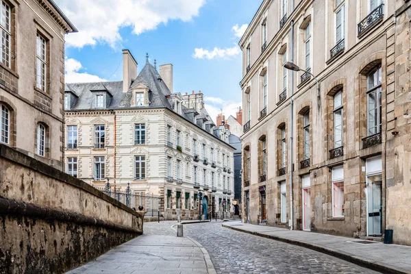 Schilderachtig uitzicht op de stad Rennes in Frankrijk — Stockfoto