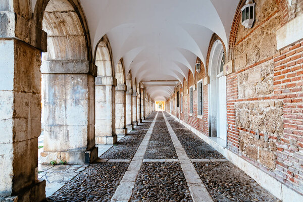 Аркада в Королевском дворце Аранхуэс в Мадриде
