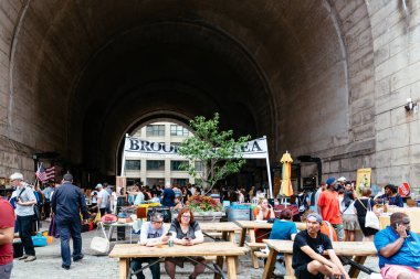 New York'ta Dumbo Brooklyn bit pazarı