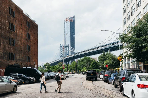 Manhattan bridge von dumbo in new york — Stockfoto