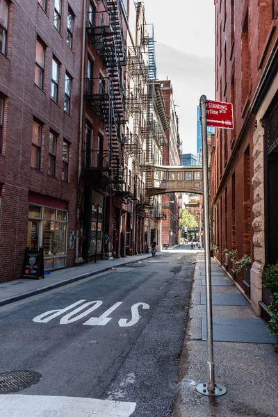 Vacker utsikt över stapelvara Street i New York — Stockfoto