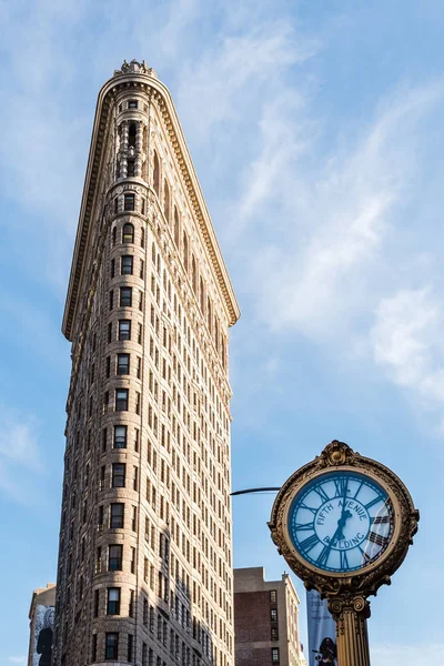 Lage hoekmening van Flatiron Building in Nyc — Stockfoto