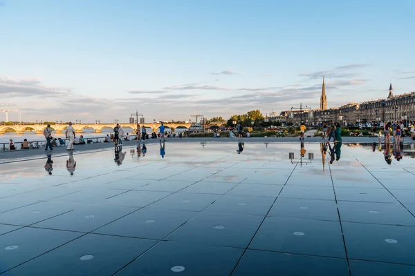 People enjoying on The Water Mirror in Bordeaux — Stock Photo, Image