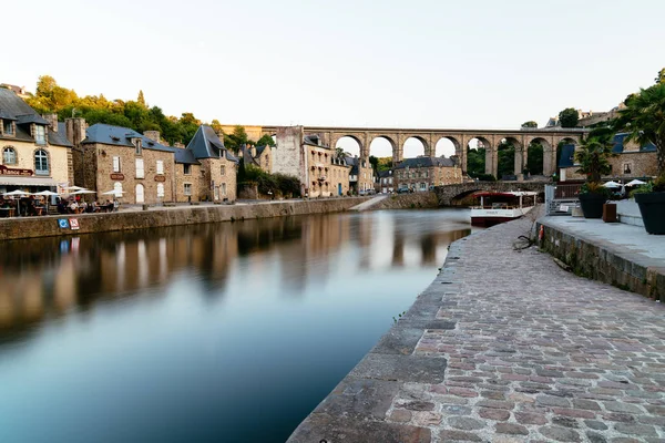 Vista del habour de la ciudad de Dinan — Foto de Stock