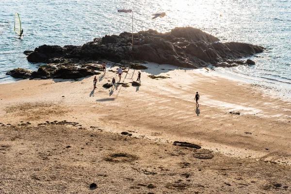 Magas, szög, kilátás a tengerparton Saint Malo — Stock Fotó