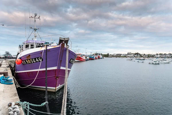 Barcos pesqueros amarrados en el puerto de Roscoff —  Fotos de Stock