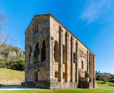 Oviedo 'daki Santa Maria del Naranco Kilisesi