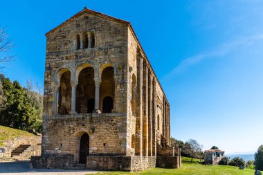 Oviedo 'daki Santa Maria del Naranco Kilisesi