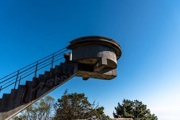 Sicht von el fito. Betonkonstruktion gegen Himmel — Stockfoto