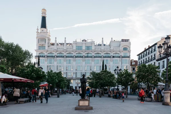 Vista panorámica de la Plaza de Santa Ana en Madrid — Foto de Stock