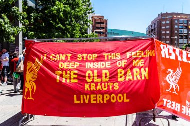 Liverpool taraftarları Madrid'deki Uefa Şampiyonlar Ligi Finali'nde