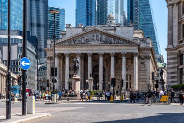 Londra'da Royal Exchange ve İngiltere Bankası