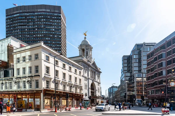 Vista de Victoria Street en Londres un día soleado —  Fotos de Stock