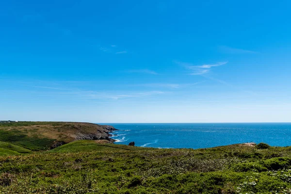 Seascape com falésias em Pointe du Raz — Fotografia de Stock