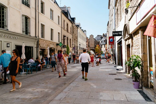 Scena uliczna w historycznym centrum Vannes — Zdjęcie stockowe