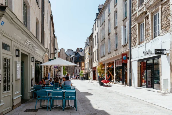 Scena uliczna w historycznym centrum Vannes — Zdjęcie stockowe