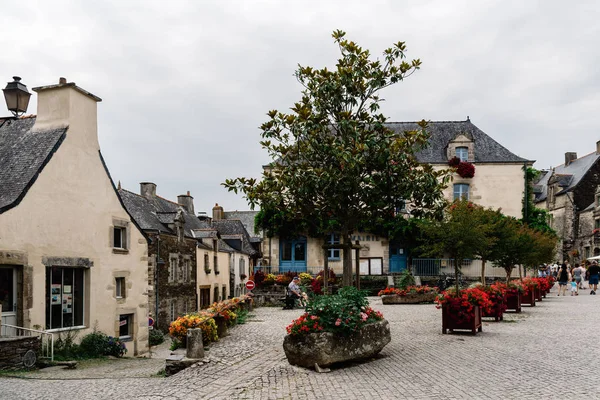 Uitzicht op het pittoreske dorpje Rochefort-en-Terre in Bretagne — Stockfoto