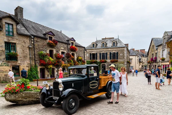 Kilátás a festői falu Rochefort-en-Terre in Brittany — Stock Fotó