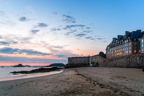 Hög vinkel Visa av den stranden Saint Malo — Stockfoto