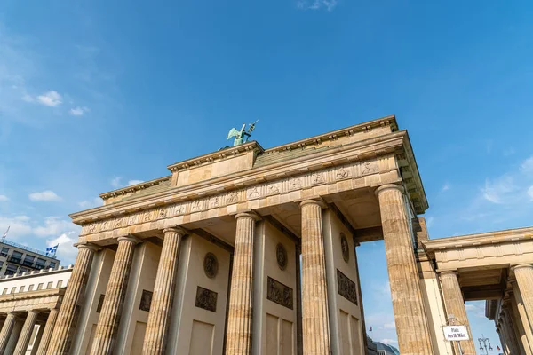 A Brandenburgi kapu a berlini este — Stock Fotó