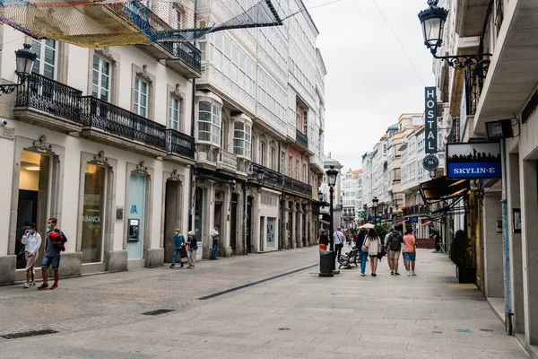 Vista de la calle peatonal comercial en Coruña —  Fotos de Stock