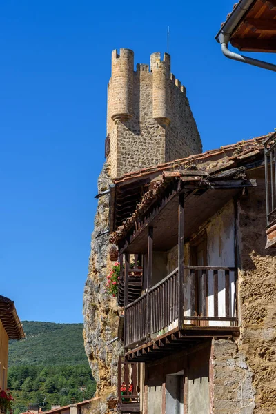 Szcenírozott kilátás a középkori falu Frias — Stock Fotó