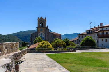 Frias 'ın ortaçağ köyünün manzaralı manzarası