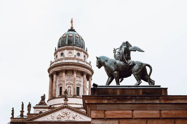 Vue du Deutscher Dom à Gendarmenmarkt à Berlin Mitte — Photo