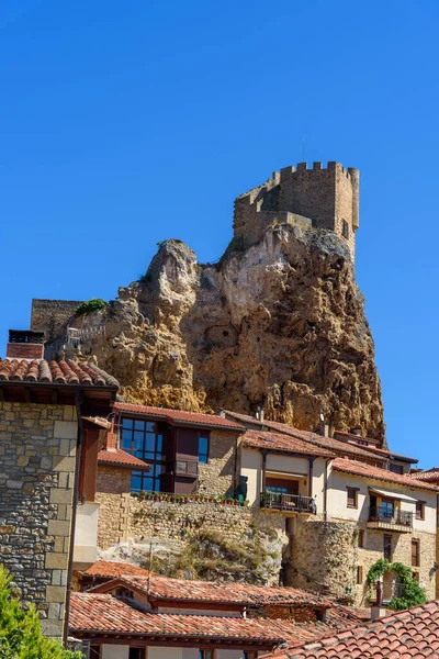 Uitzicht op het dorp Frias in Burgos — Stockfoto