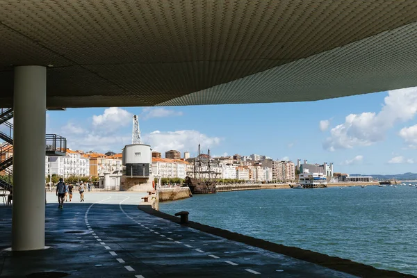 Uitzicht op het Centro Botin in Santander — Stockfoto