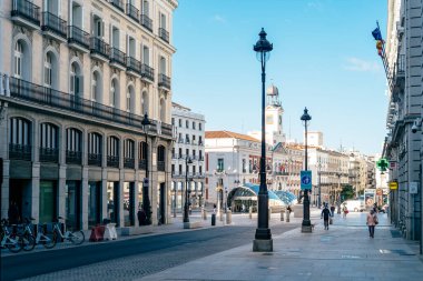 Madrid 'deki Puerta del Sol Meydanı.