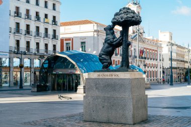Madrid 'deki Puerta del Sol Meydanı.