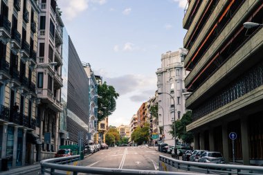 Madrid 'in tarihi merkezinde Mejia Lequerica Caddesi
