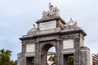 Madrid 'deki Puerta de Toledo manzarası
