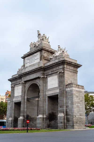 Madrid 'deki Puerta de Toledo manzarası — Stok fotoğraf