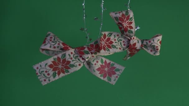 用Holly和Mistletoe设计挂圣诞誓言绿色屏风 — 图库视频影像