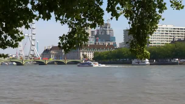 Thames Clipper Boat Akan Melewati Sungai Thames London Terkunci — Stok Video